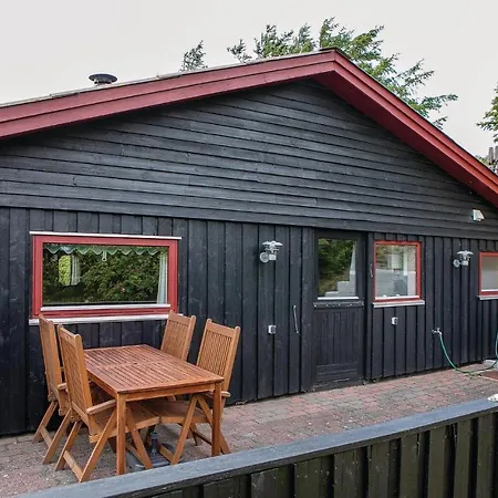 Two-bedroom In Saltum